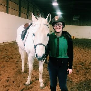 Meet your Posher, Olivia